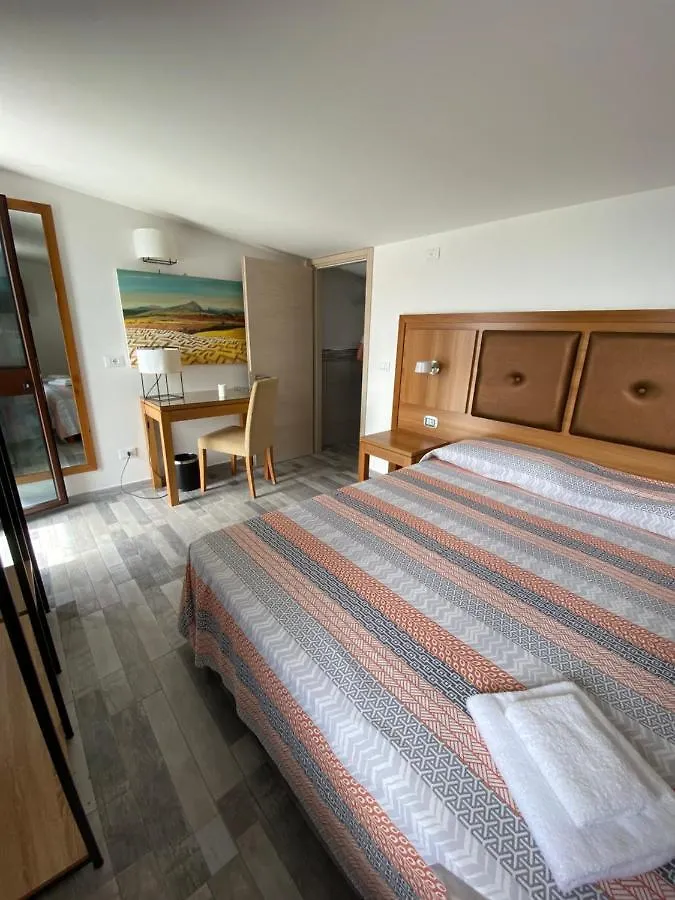 شينيسي B&B Torre Pozzillo فندق مبيت وإفطار